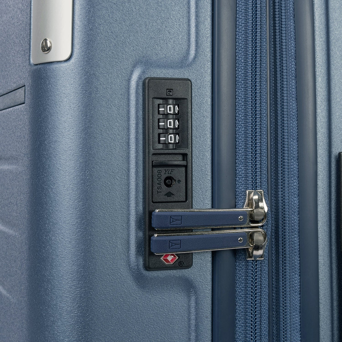 Platinum® Elite Medium Check-In Hardside Spinner
