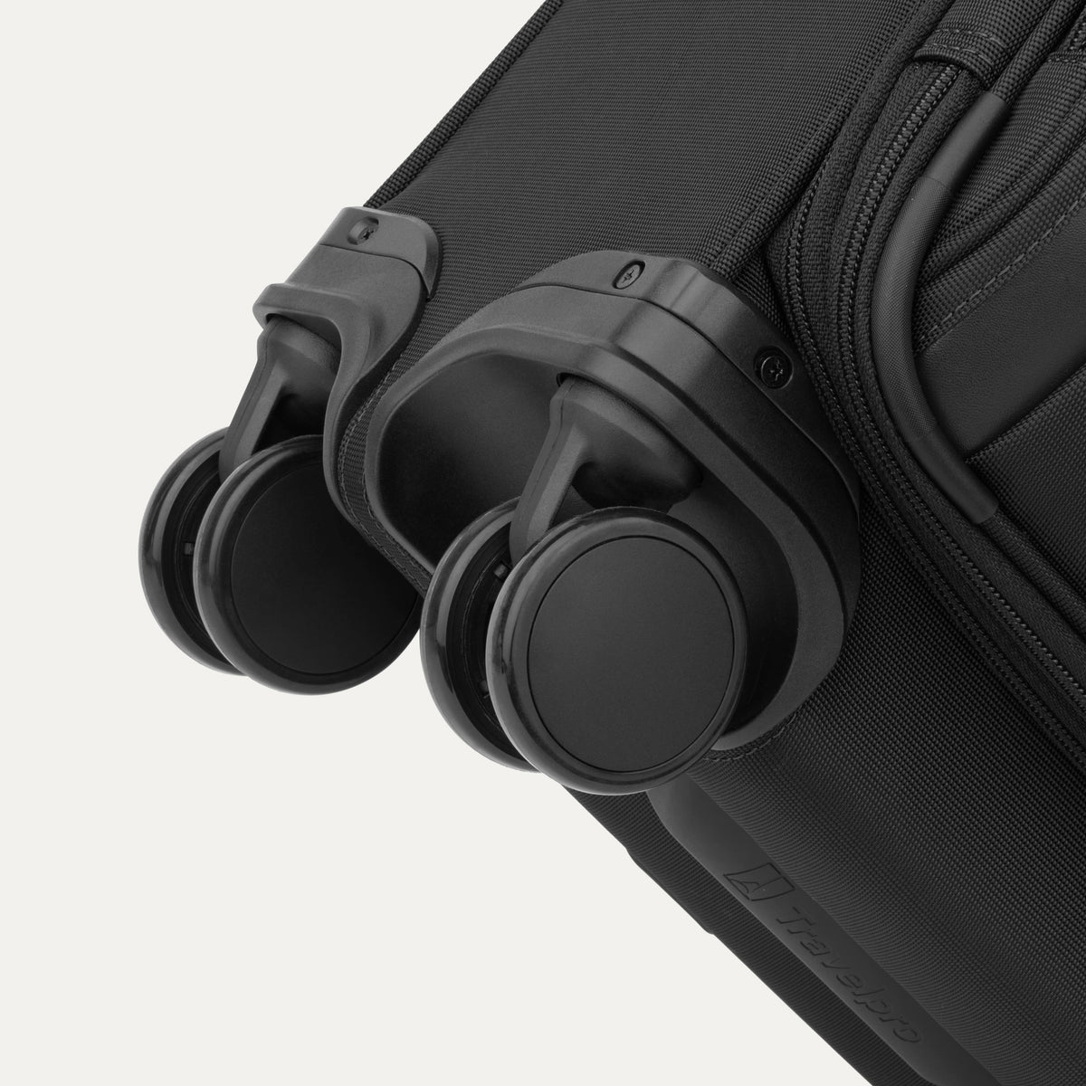 VersaPack®+ Compact  Carry-on Spinner