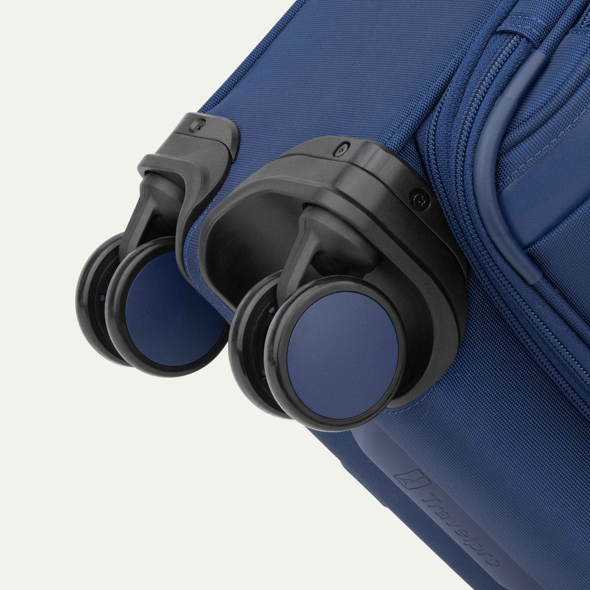 VersaPack®+ Compact  Carry-on Spinner